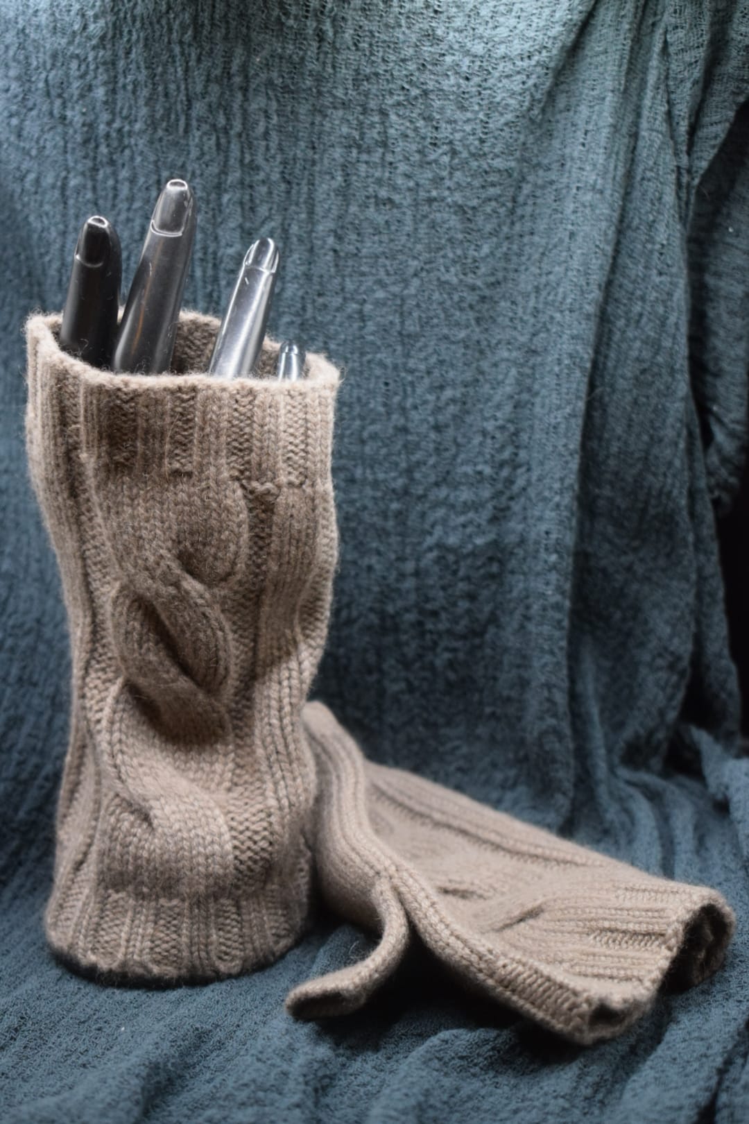 Cable-knit Cashmere Wristwarmer