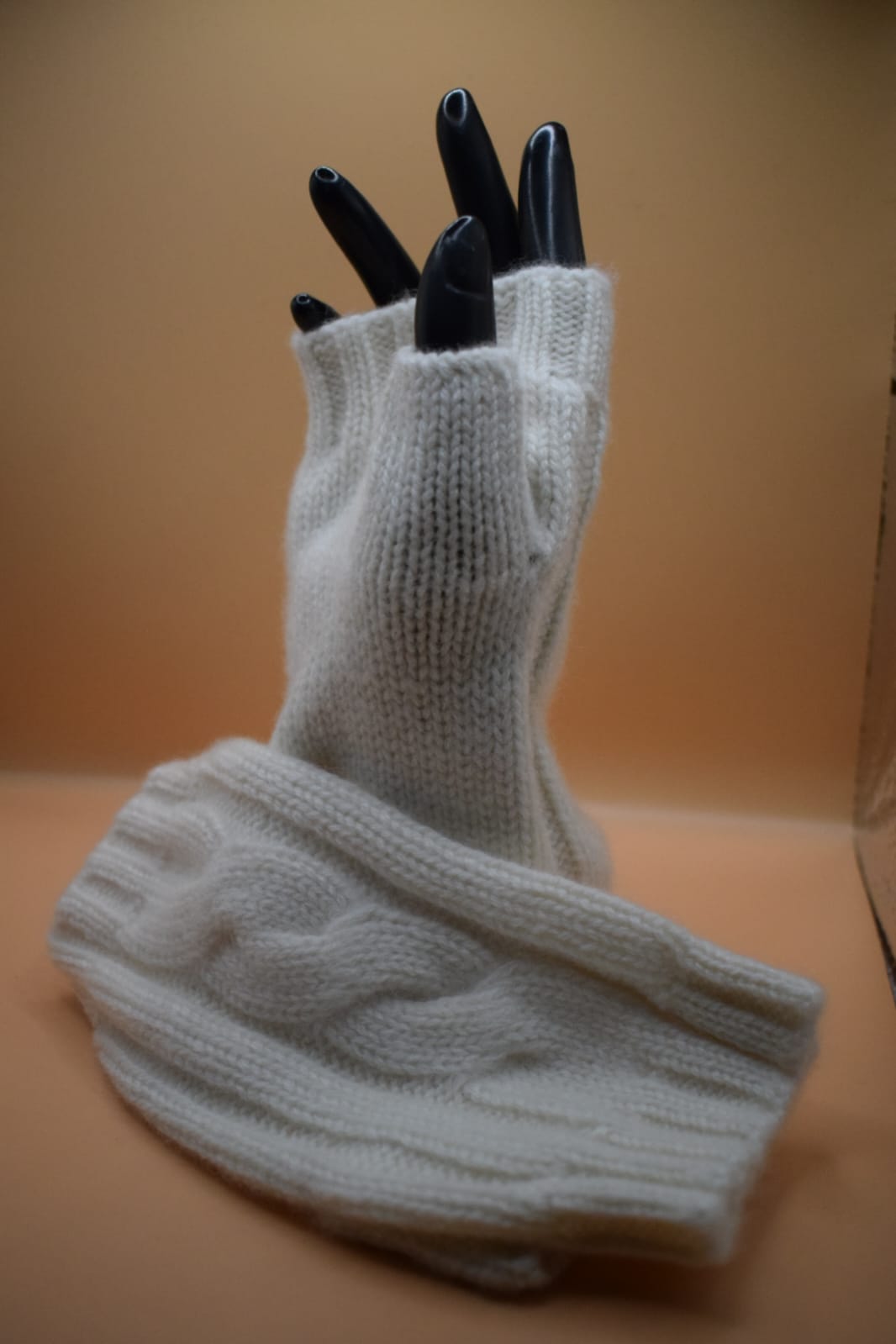 Cable-knit Cashmere Wristwarmer
